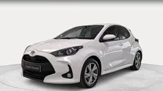 Blanco Usado 2024 Toyota Yaris Hybrid Active Berlina | 21.900 € (Precio justo)