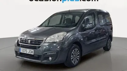 Usado Peugeot TePee Active 100 CV (73 kW) 2015 Gris Familiar