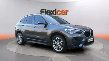 Usado BMW X1 140 CV (102 kW) 2021 Gris SUV