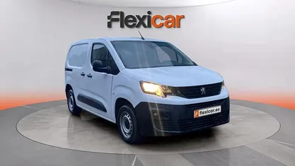 Usado Peugeot Partner Premium 102 CV (75 kW) 2020 Monovolumen