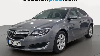 Usado Opel Insignia Selective 140 CV (102 kW) 2017 Gris Berlina