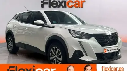 Usado Peugeot 2008 Active 110 CV (80 kW) 2021 Blanco SUV