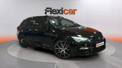 Usado Seat Leon ST 4Drive 300 CV (220 kW) 2020 Negro Familiar