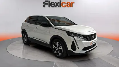 Usado Peugeot 3008 Allure 131 CV (96 kW) 2023 Monovolumen