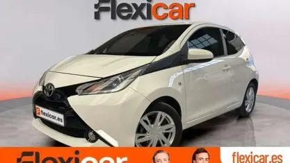 Usado Toyota Aygo X-cite 72 CV (52 kW) 2016 Blanco Utilitario