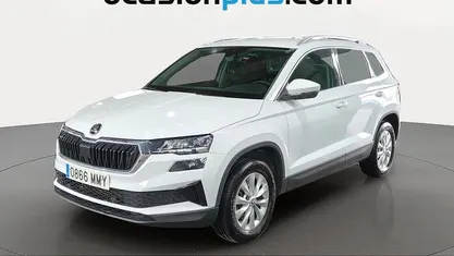 Usado Skoda Karoq Selection 150 CV (110 kW) 2024 Blanco SUV