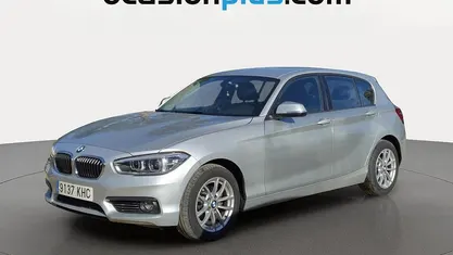 Usado BMW 118 150 CV (110 kW) 2018 Gris plata Utilitario