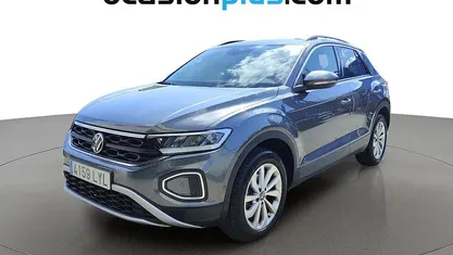 Usado VW T-Roc Life 150 CV (110 kW) 2022 Gris SUV