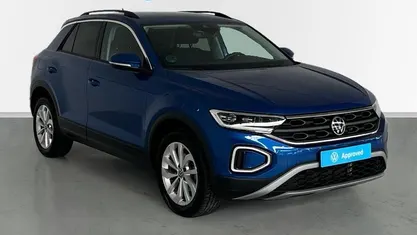Azul Usado 2024 VW T-Roc Life SUV | 23.990 € (Precio justo)