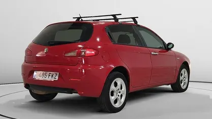 Usado Alfa Romeo 147 120 CV (88 kW) 2007 Rojo Utilitario