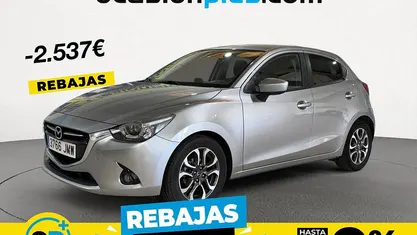 Gris plata Usado 2016 Mazda 2 Luxury Utilitario | 9713 € (Precio justo)