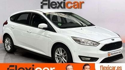 Usado Ford Focus Trend+ 125 CV (91 kW) 2018 Blanco Familiar