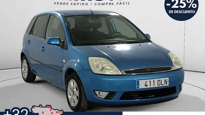 Usado Ford Fiesta Trend 68 CV (50 kW) 2005 Azul Utilitario