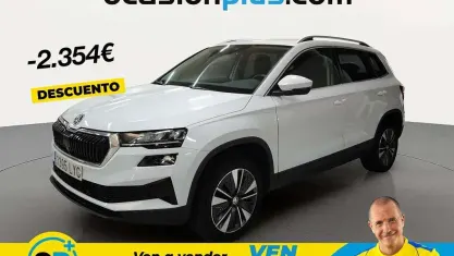 Usado Skoda Karoq Ambition 150 CV (110 kW) 2022 Blanco SUV