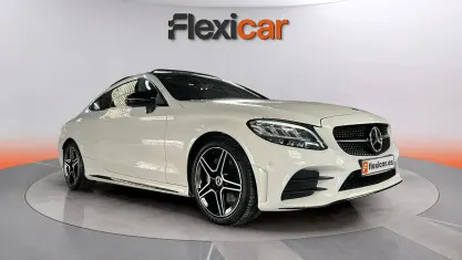 Usado Mercedes C220 194 CV (142 kW) 2020 Blanco Coupe