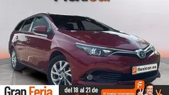 Rojo Usado 2017 Toyota Auris Active Familiar | 12.490 € (Precio justo)