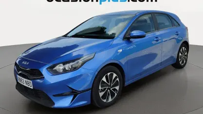 Usado Kia Ceed 101 CV (74 kW) 2025 Azul Utilitario