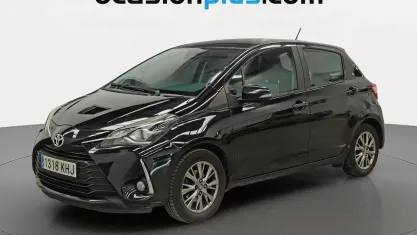 Usado Toyota Yaris Active 69 CV (50 kW) 2018 Negro Utilitario