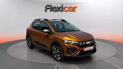 Usado Dacia Sandero Essentiel 101 CV (74 kW) 2023 Naranja Berlina