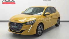 Amarillo Usado 2023 Peugeot 208 Allure Utilitario | 16.390 € (Precio justo)