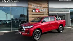 Rojo Nuevo 2025 Toyota HiLux Recogida | 47.950 € (Un poco caro)