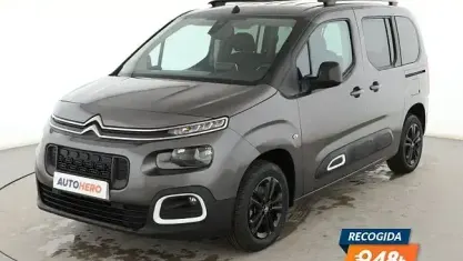 Käytetty Citroën Berlingo Feel 131 HP (96 kW) 2022 Harmaa Tila-auto