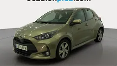 Marrón Usado 2024 Toyota Yaris Hybrid Active Utilitario | 16.591 € (Buen precio)