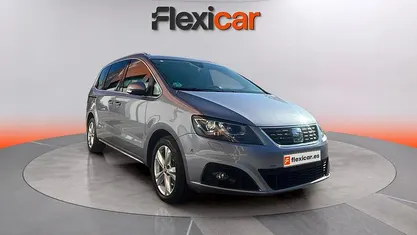 Usado Seat Alhambra XCELLENCE 150 CV (110 kW) 2022 Gris Monovolumen