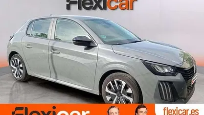 Usado Peugeot 208 Allure 102 CV (75 kW) 2024 Gris Utilitario