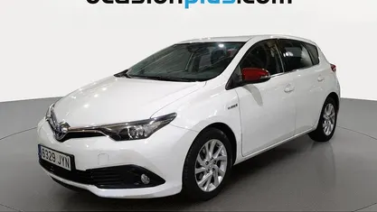 Occasion Toyota Auris Hybrid Active 136 ch (100 kW) 2017 Blanc Citadine