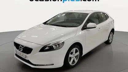 Usado Volvo V40 Kinetic 120 CV (88 kW) 2018 Blanco Utilitario