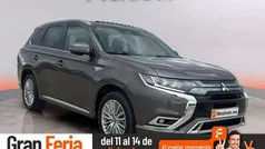 Gris Usado 2020 Mitsubishi Outlander P-HEV Motion SUV | 19.790 € (Precio justo)