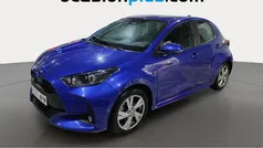 Azul Usado 2024 Toyota Yaris Hybrid Active Utilitario | 16.500 € (Buen precio)
