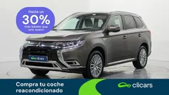 Negro Usado 2021 Mitsubishi Outlander P-HEV SUV | 24.490 € (Precio justo)