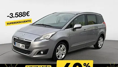 Gris Usado 2015 Peugeot 5008 Style Monovolumen | 9862 € (Precio justo)