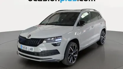 Usado Skoda Karoq SportLine 150 CV (110 kW) 2020 Gris SUV
