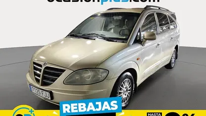 Beige Usado 2006 Ssangyong (KGM) Rodius Monovolumen | 5790 € (Precio justo)