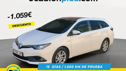 Blanco Usado 2016 Toyota Auris Hybrid Active Familiar | 14.300 € (Precio justo)