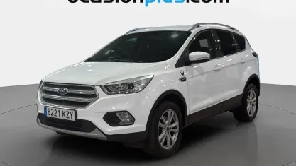 Usado Ford Kuga Trend+ 150 CV (110 kW) 2019 Blanco SUV