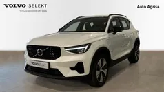 Blanco Usado 2023 Volvo XC40 Plus SUV | 38.900 € (Precio justo)