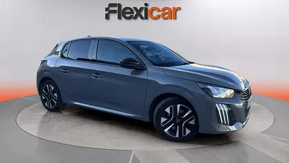 Usado Peugeot 208 Allure 102 CV (75 kW) 2024 Gris Utilitario