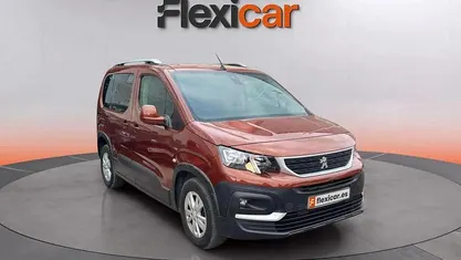 Usado Peugeot Rifter Active 131 CV (96 kW) 2020 Monovolumen