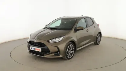 Occasion Toyota Yaris Hybrid Style 116 PK (85 kW) 2024 Goud Sedan