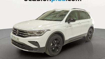 Używany VW Tiguan Sportline 150 KM (110 kW) 2021 Biały SUV