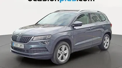 Usado Skoda Karoq Ambition 150 CV (110 kW) 2022 Gris SUV