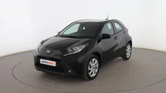 Negro Usado 2023 Toyota Aygo Play Utilitario | 16.099 € (Precio justo)