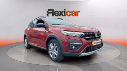 Usado Dacia Sandero Essentiel 91 CV (66 kW) 2022 Rojo Berlina