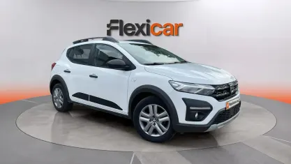 Usado Dacia Sandero Essentiel 91 CV (66 kW) 2021 Blanco Berlina