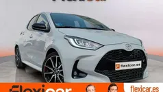 Blanco Usado 2024 Toyota Yaris Hybrid Sport Utilitario | 21.290 € (Precio justo)