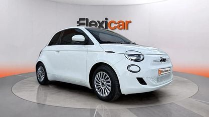 Usado Fiat 500e 86 kW (118 HP) 2023 Branco Sedan